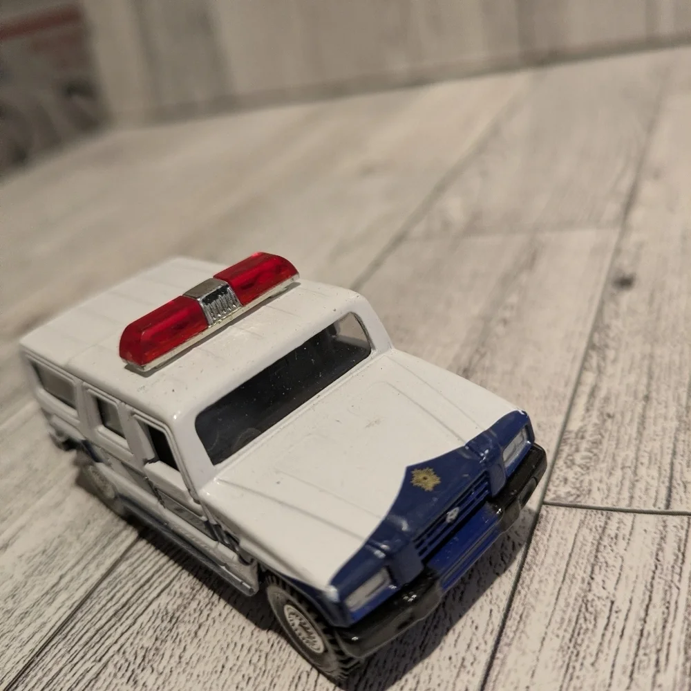 toyota White and Blue Kids Police SUV Toy with Red Light